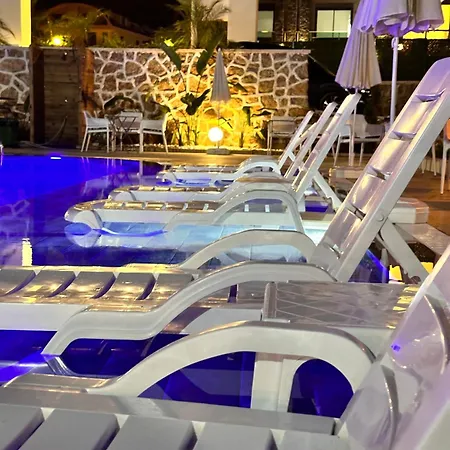 Apartman Silece Garden Uec Yatak Odali *